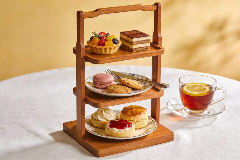三层木质点心架配下午茶图片