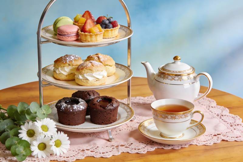 三层点心架配下午茶图片