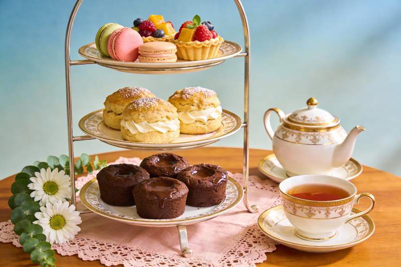 三层点心架配下午茶图片