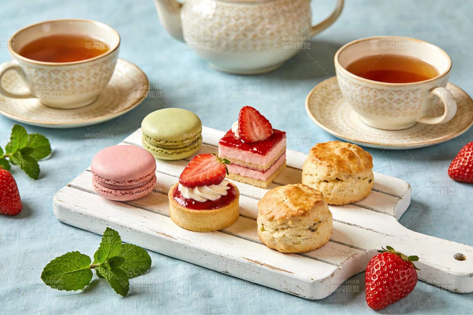 精致下午茶甜点与茶饮图片