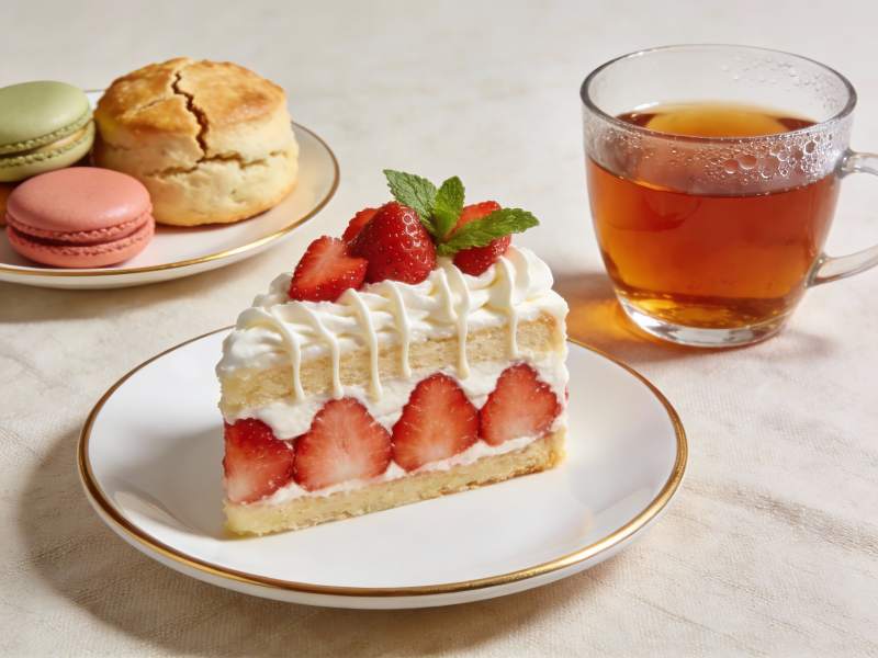 草莓蛋糕配茶点图片