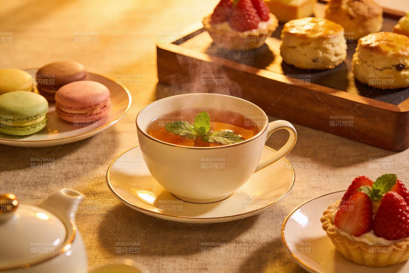 英式下午茶点心与热茶图片