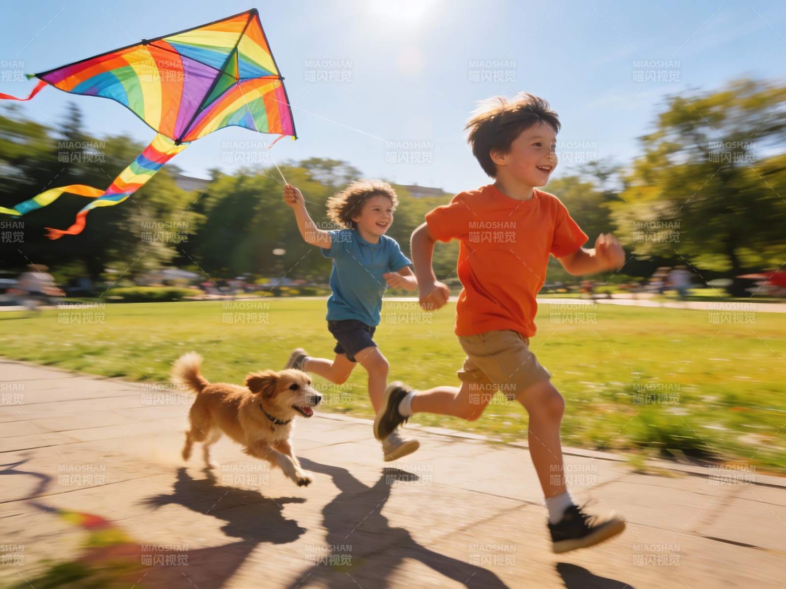 儿童公园放风筝奔跑欢乐图片