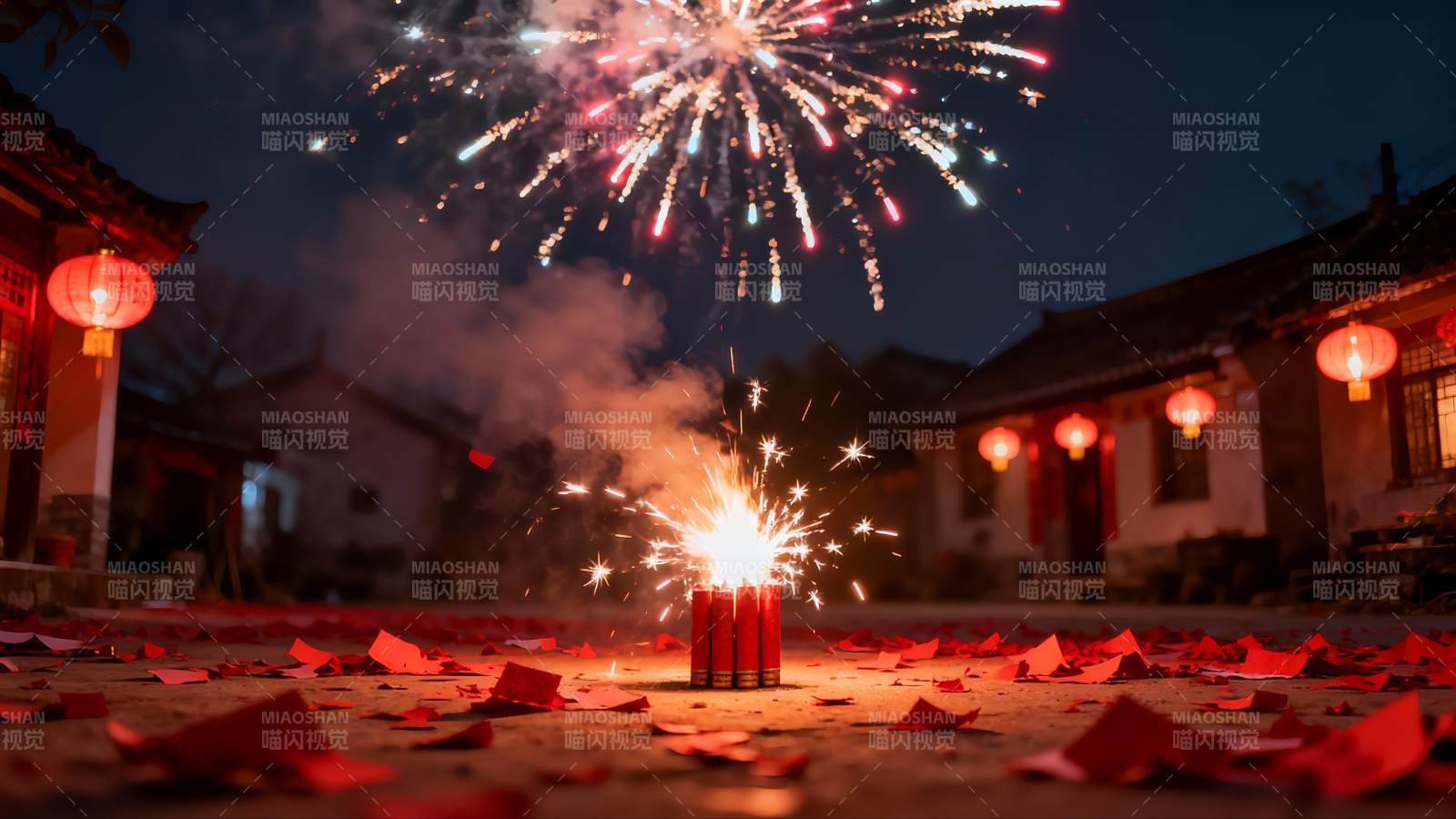 夜空烟花绽放庭院红灯笼图片
