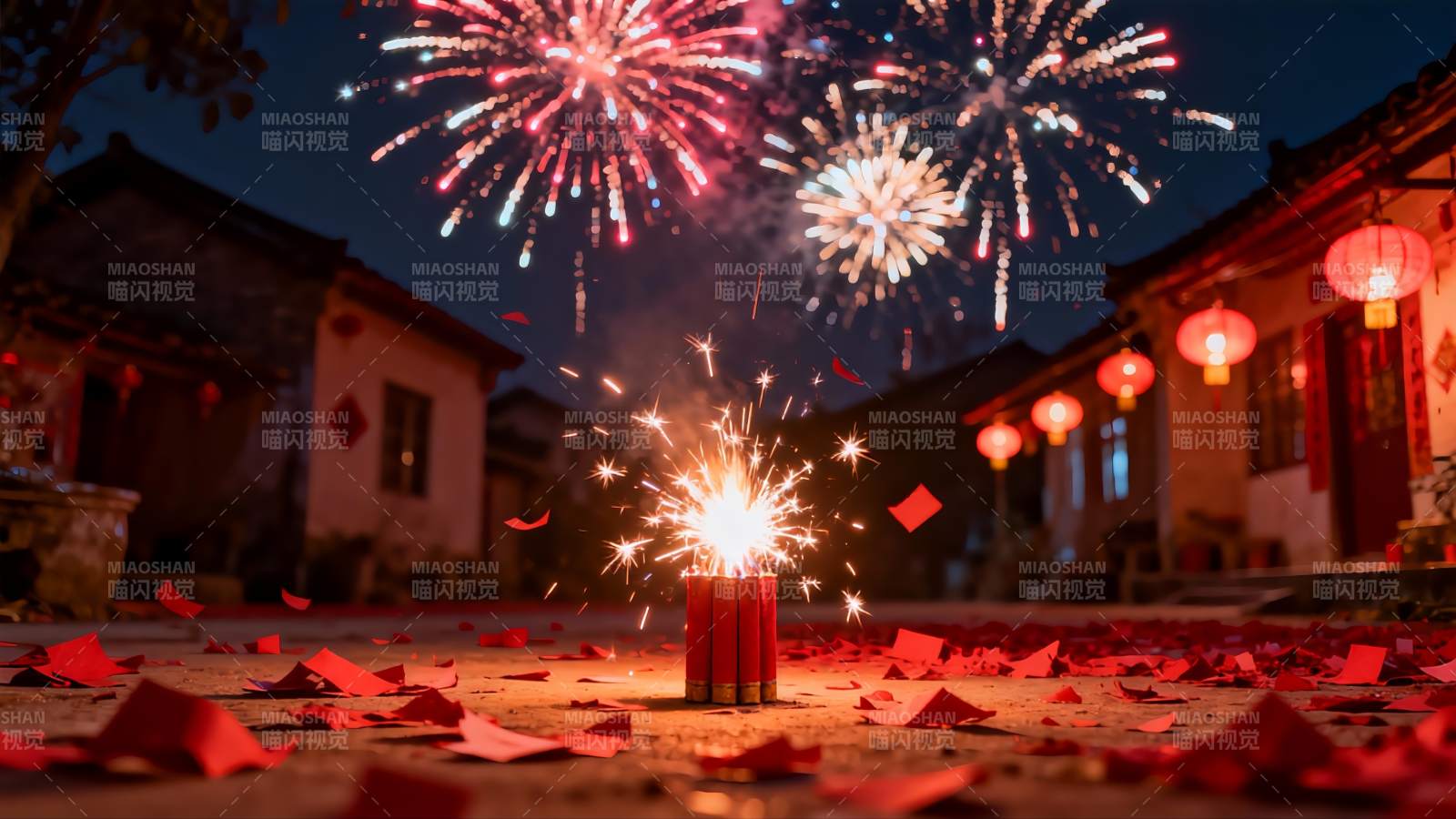 夜空烟花绽放庭院红纸散落图片