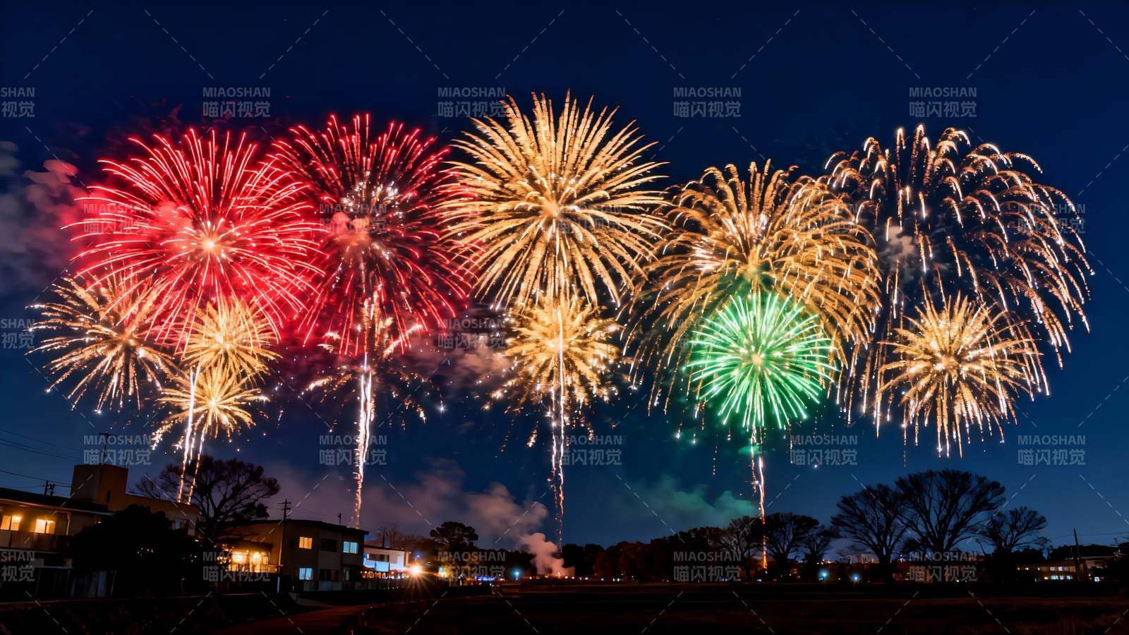夜空烟花绽放绚丽多彩图片
