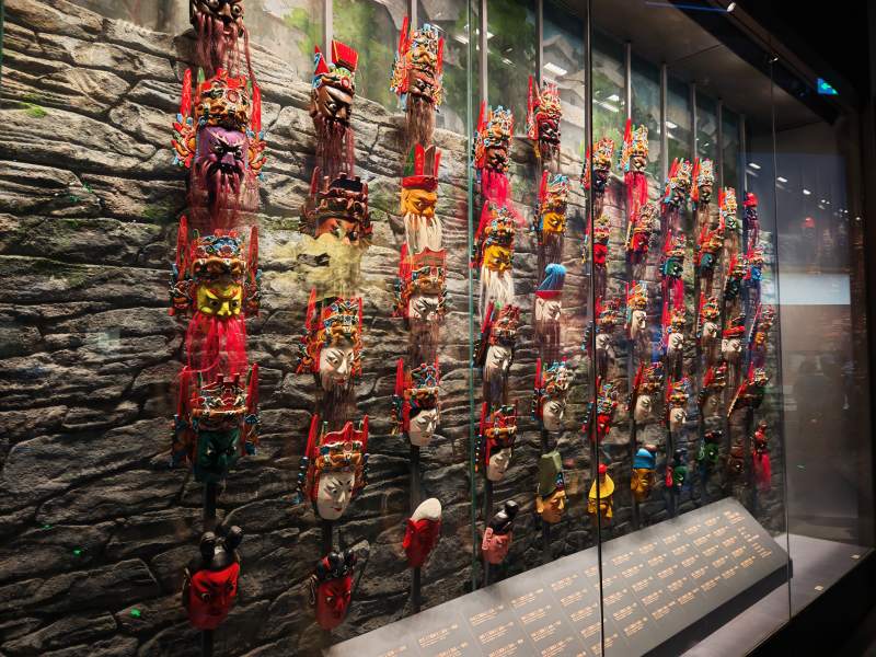 贵州省博物馆民俗面具展图片