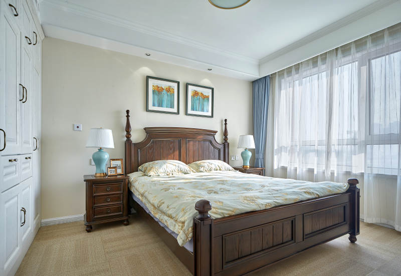 温馨卧室 典雅舒适图片