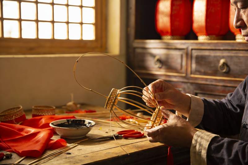 匠人室内编织灯笼骨架图片