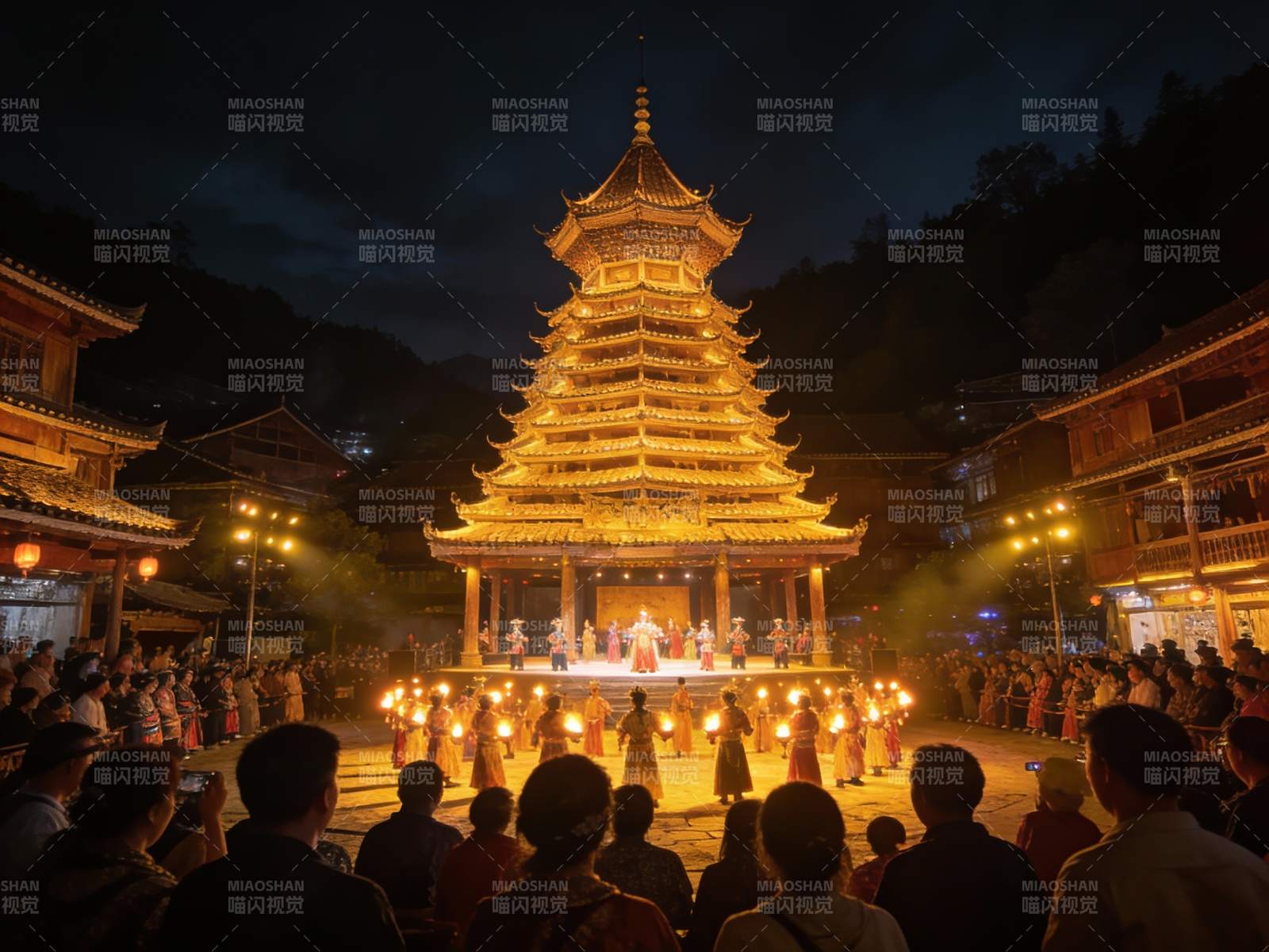 夜幕下古塔前的盛大表演图片