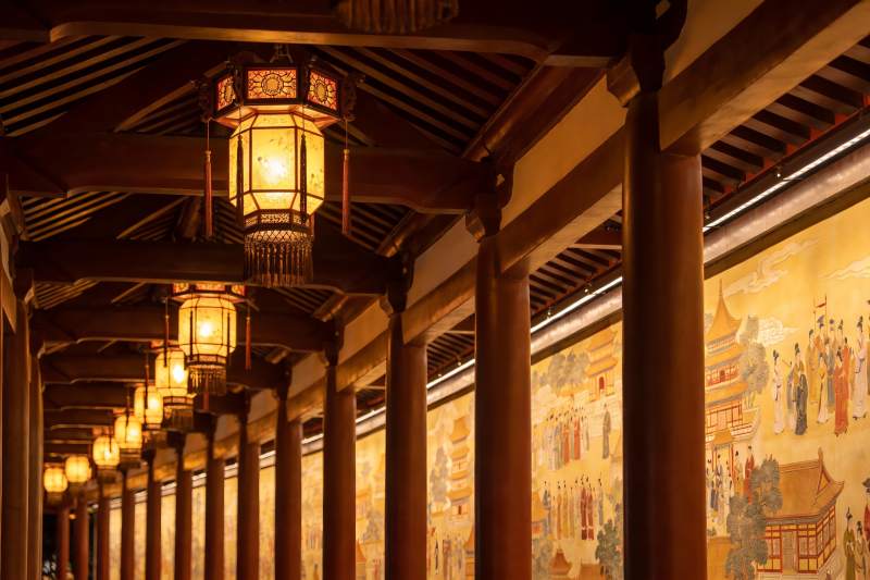 古色古香长廊夜景图片