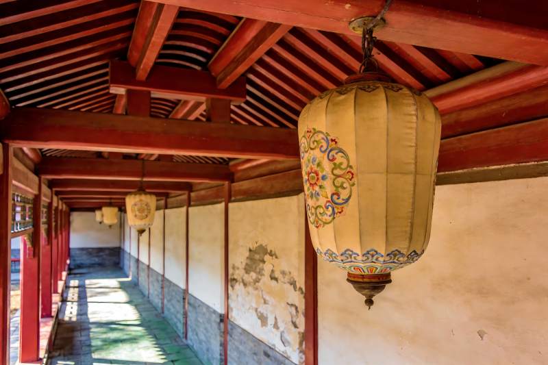 古色古香长廊灯笼图片