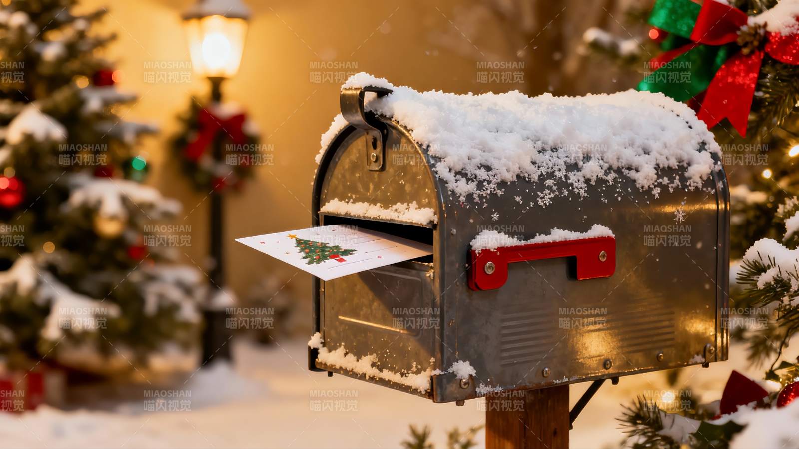 雪中圣诞邮箱寄出节日卡片图片