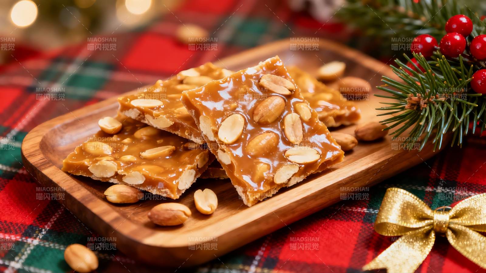 节日餐桌上的花生糖图片