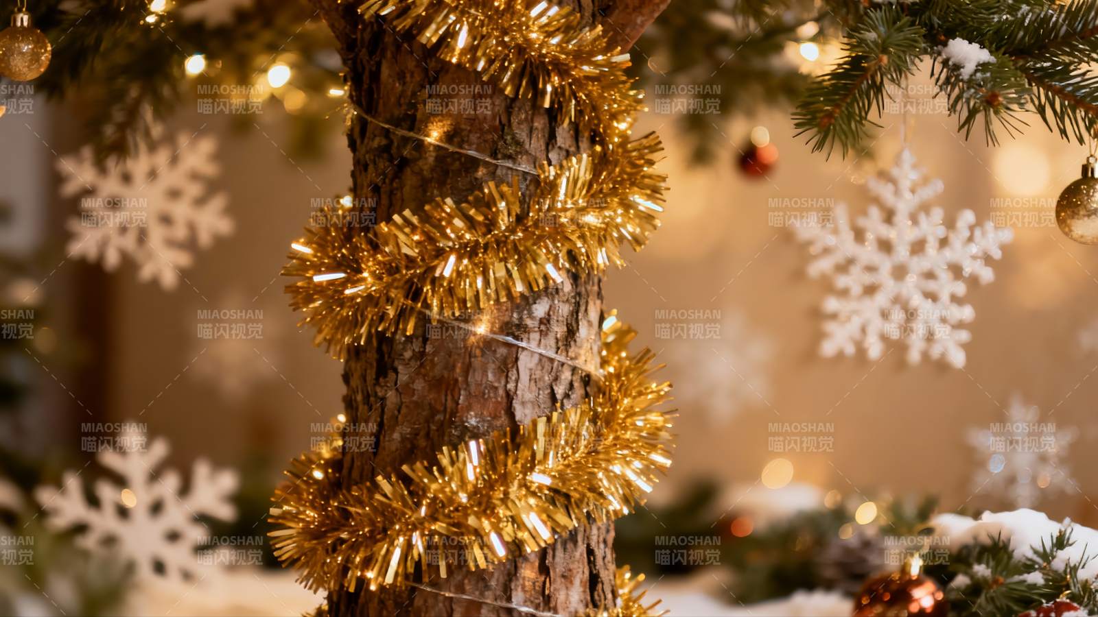 圣诞树装饰细节特写图片