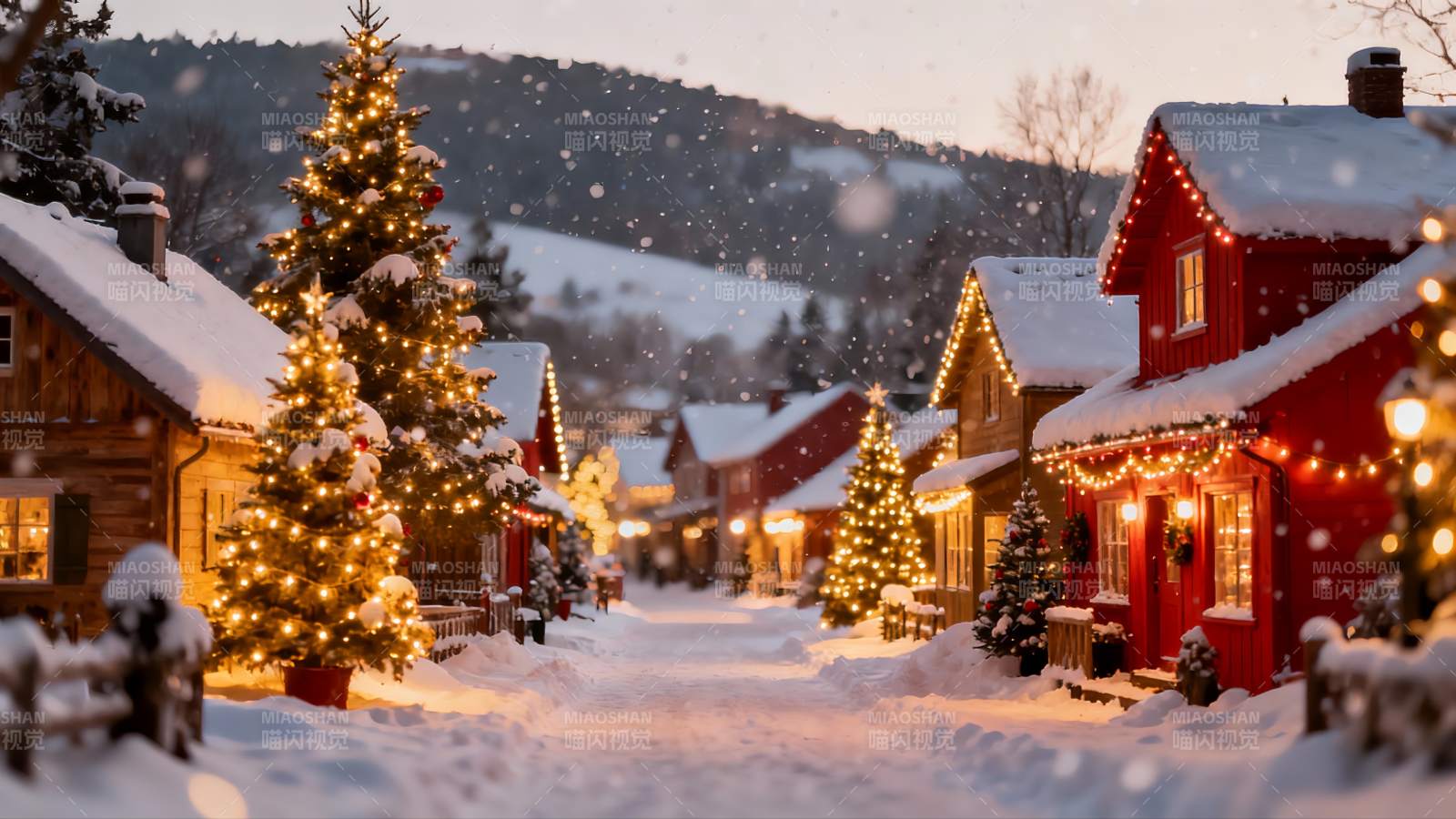 雪夜圣诞小镇灯火辉煌图片