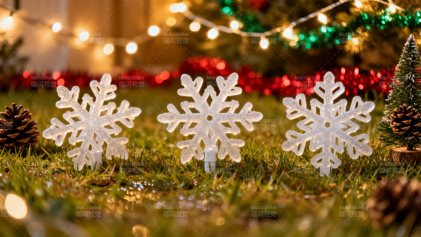 圣诞雪景装饰灯光图片