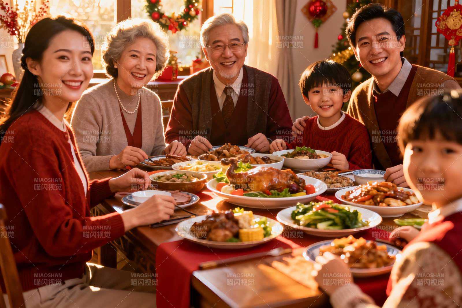 三代同堂家庭聚餐温馨场景图片