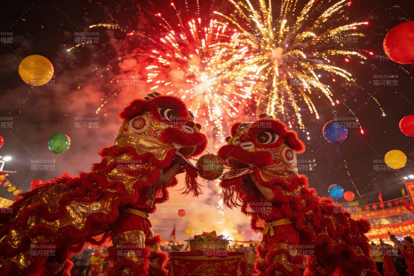 舞狮烟花夜庆典图片