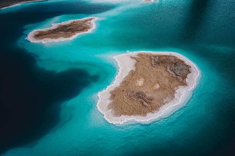 碧海孤岛航拍图图片