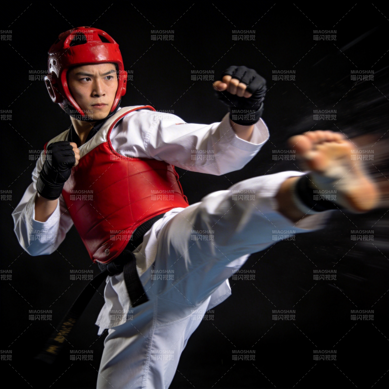 跆拳道高手踢击瞬间图片