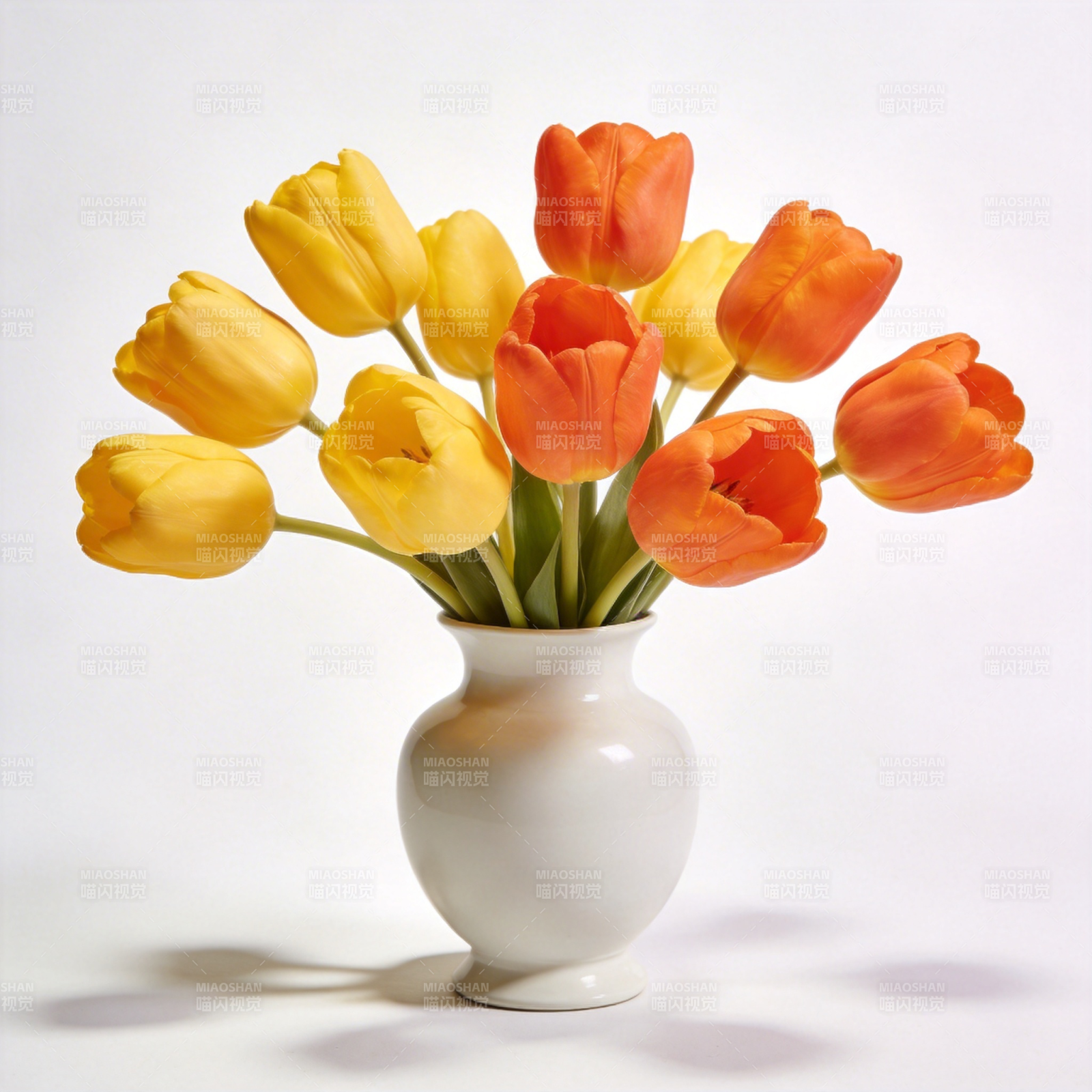 黄橙郁金香绽放图片