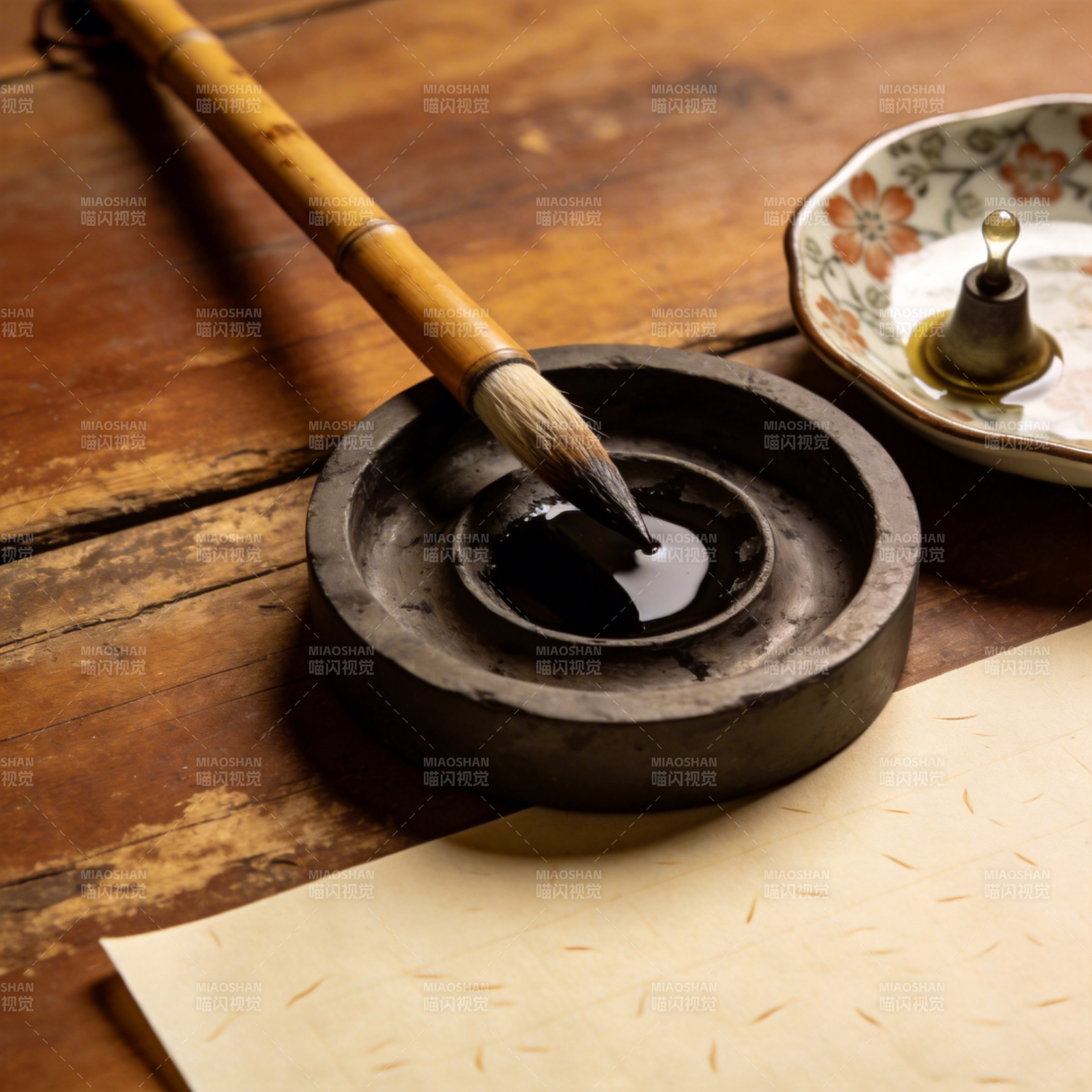 笔墨纸砚静谧时光图片