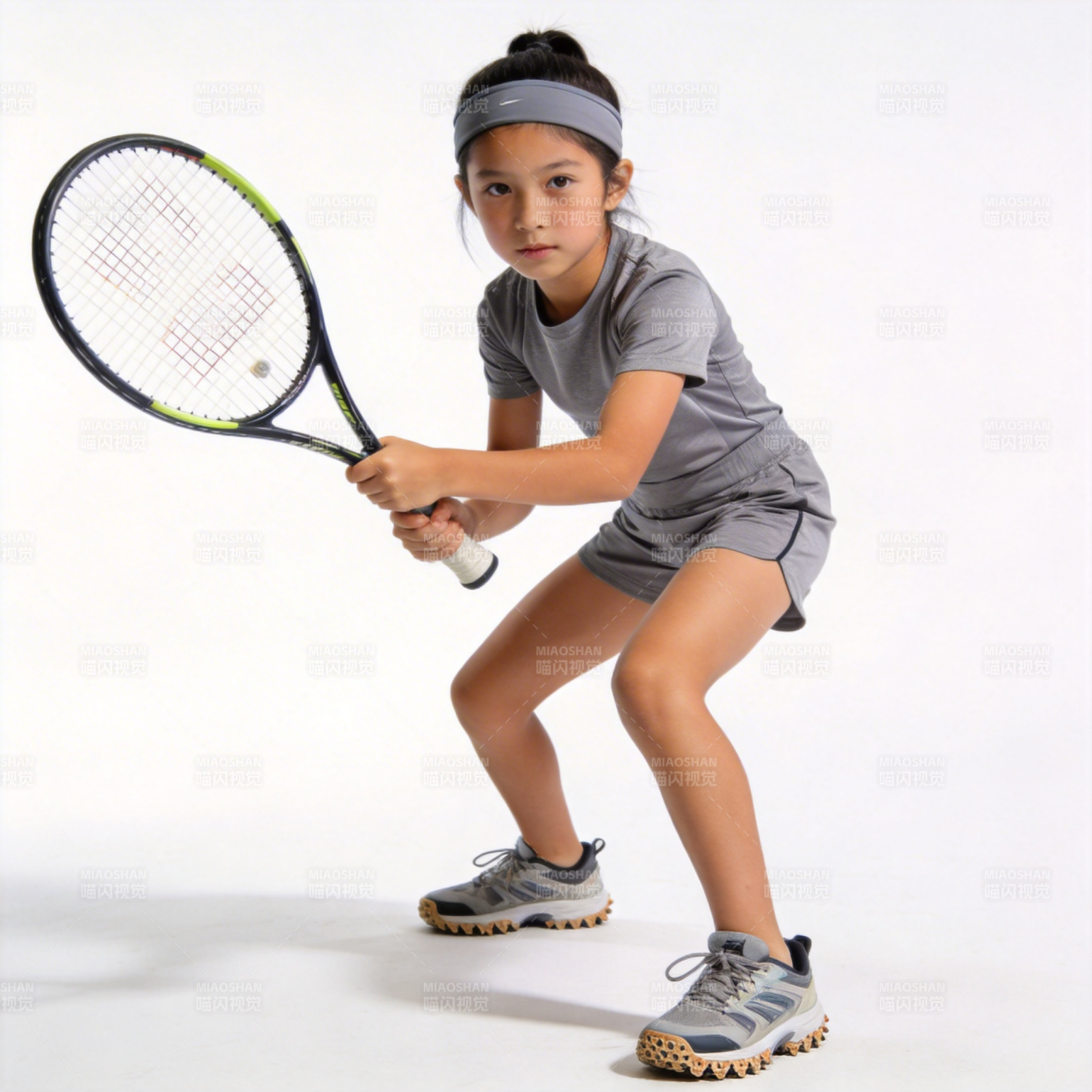 少女网球姿态图片