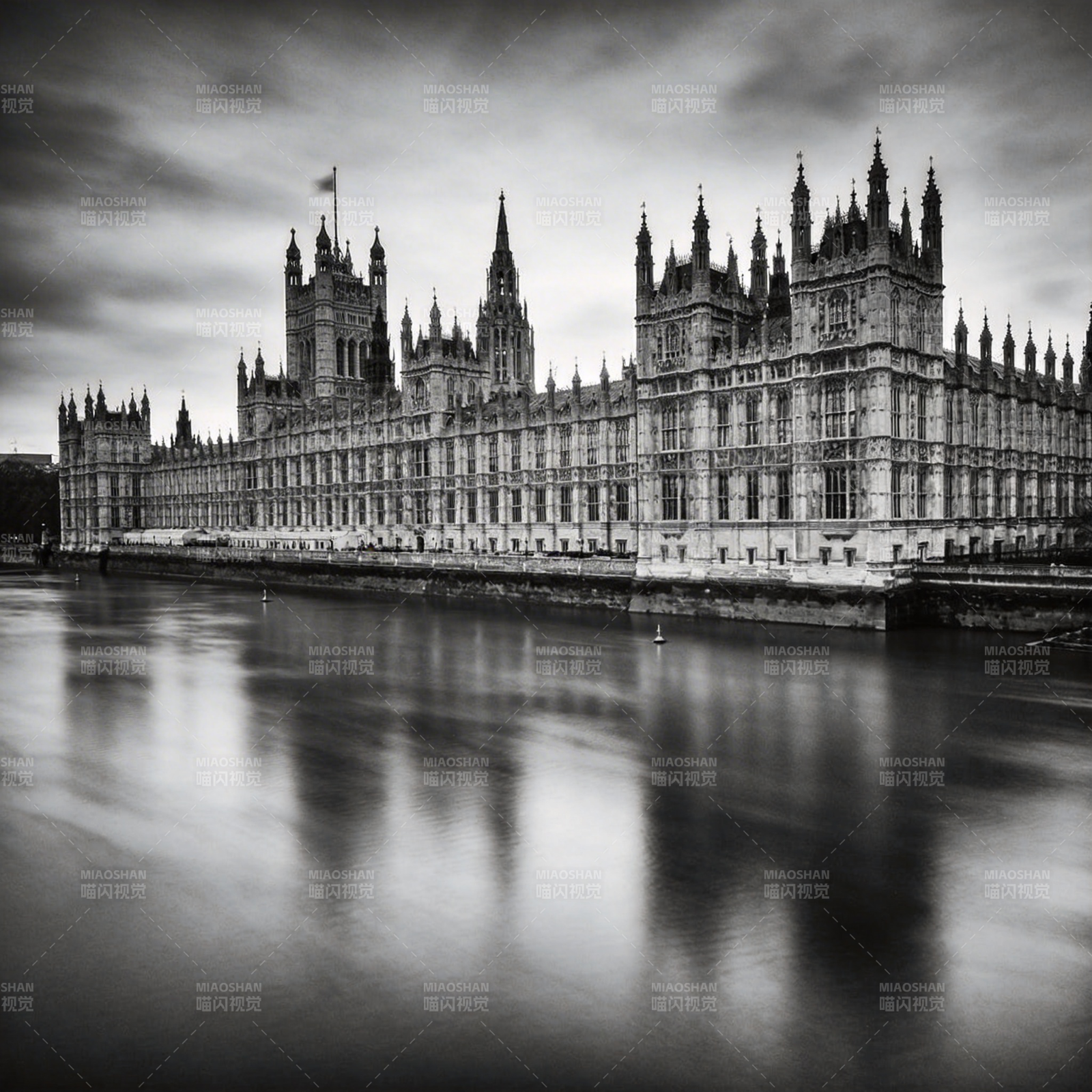 伦敦议会大厦倒影图片