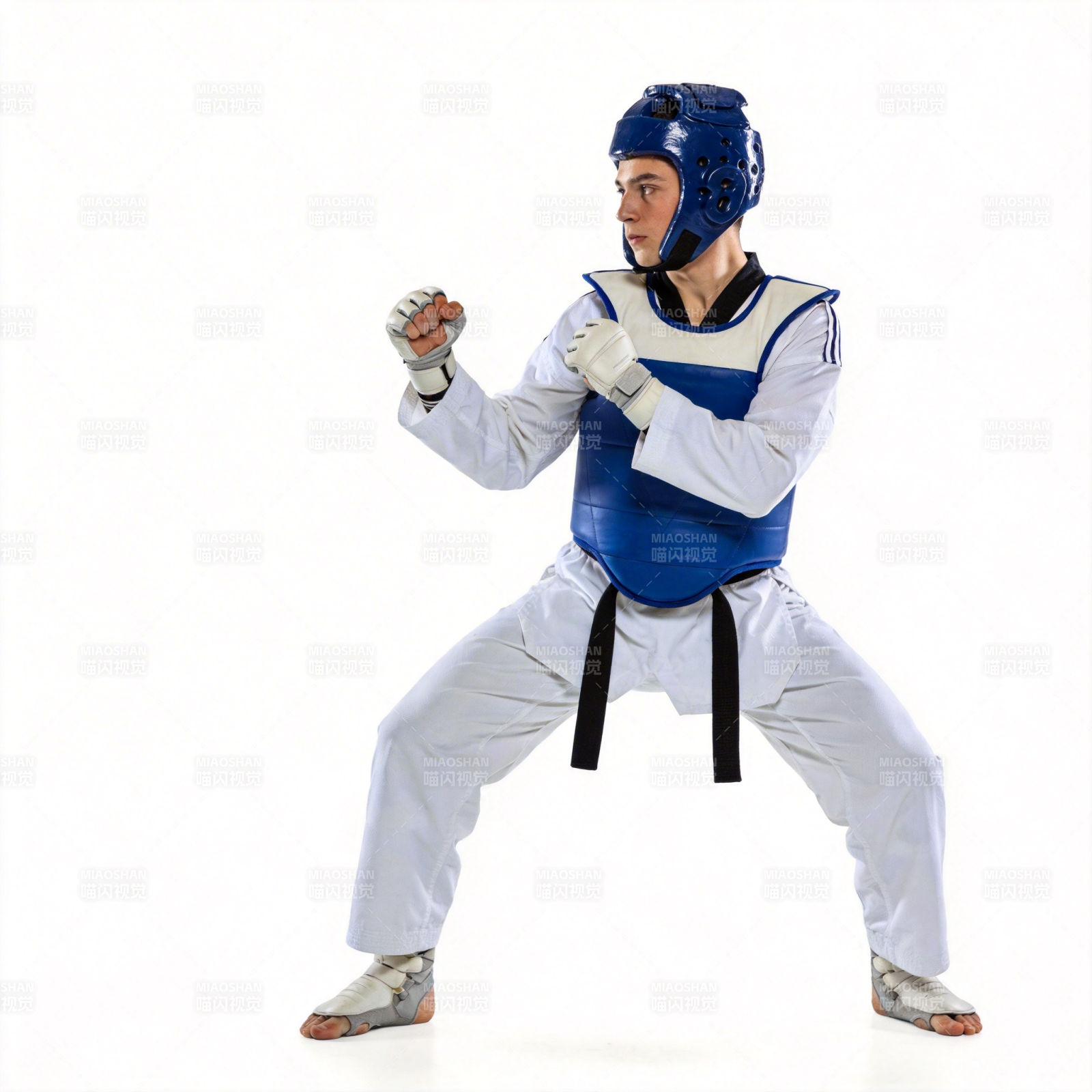 跆拳道选手备战中图片