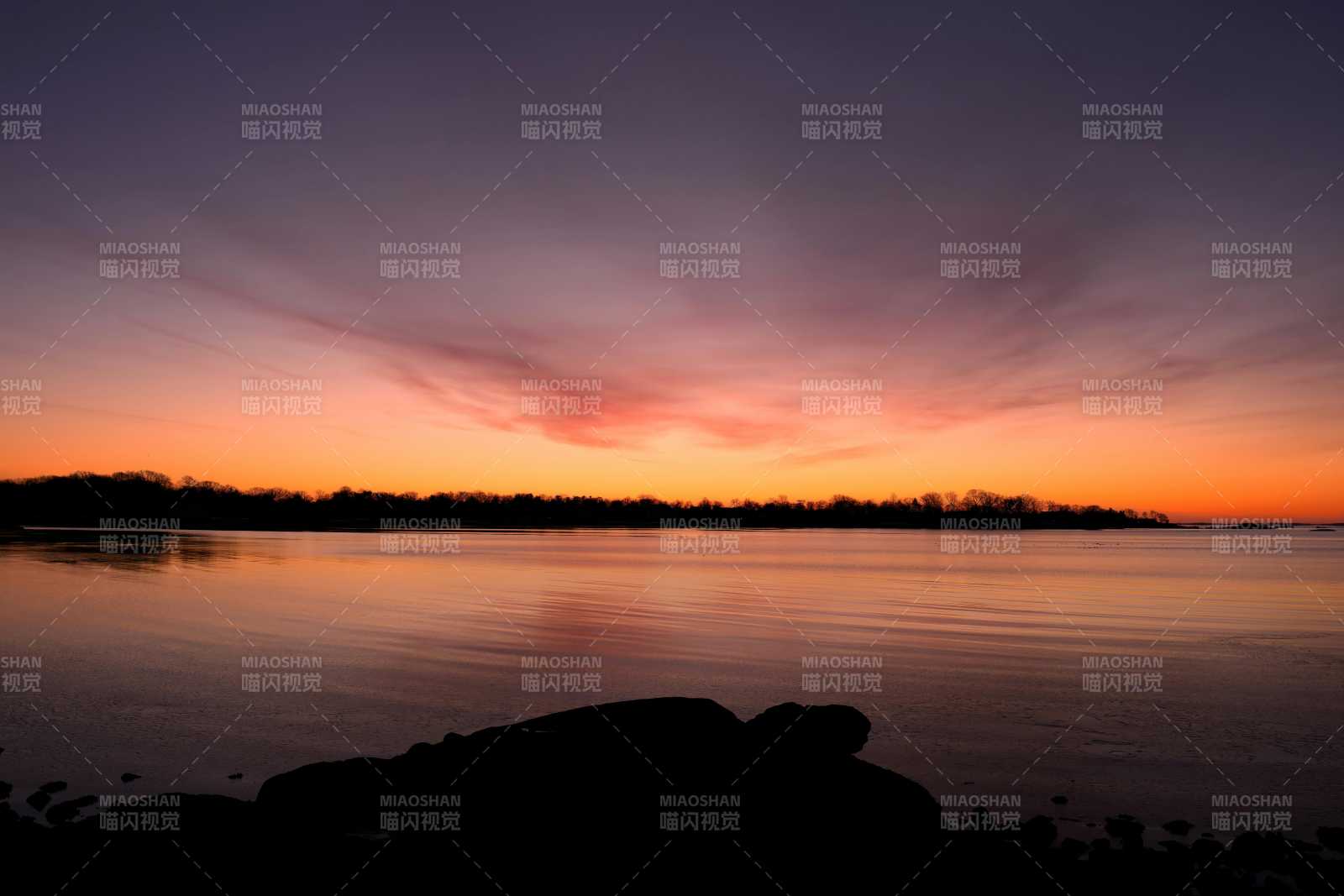 暮色湖光黄昏图片