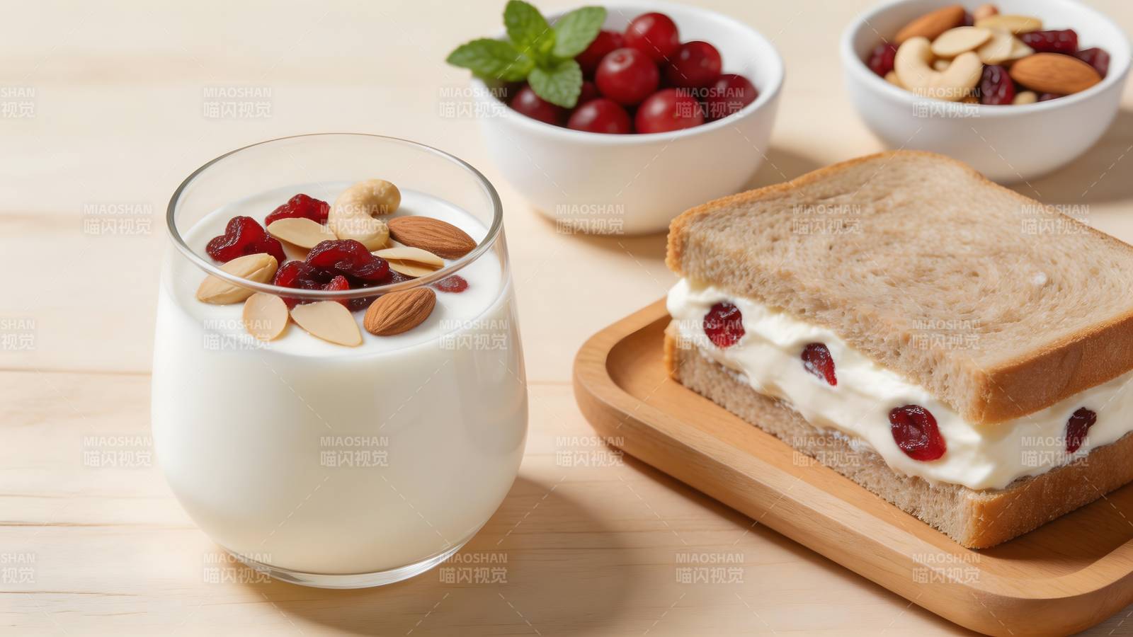 酸奶坚果三明治图片