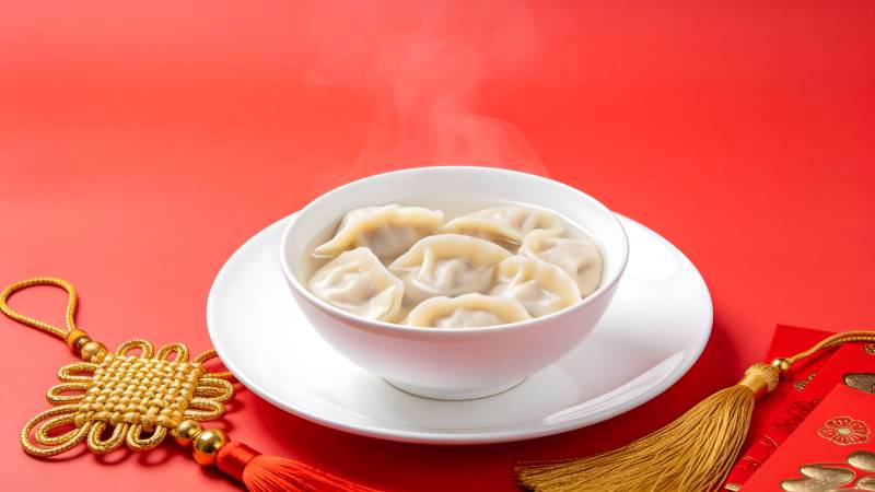 热腾腾的饺子图片