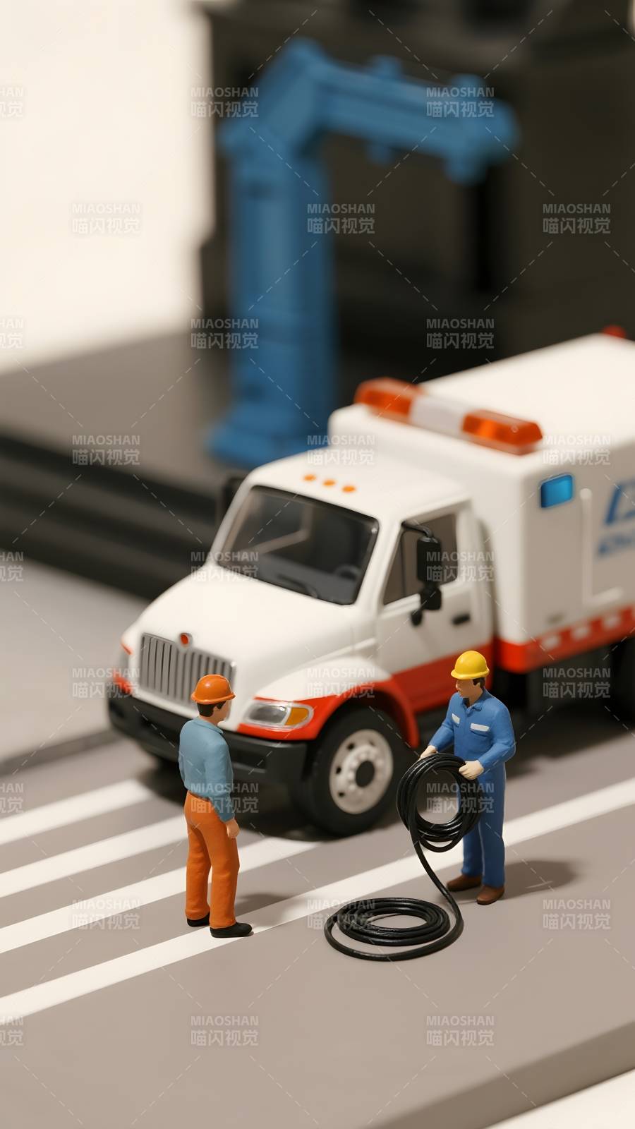 微型工人维修场景图片