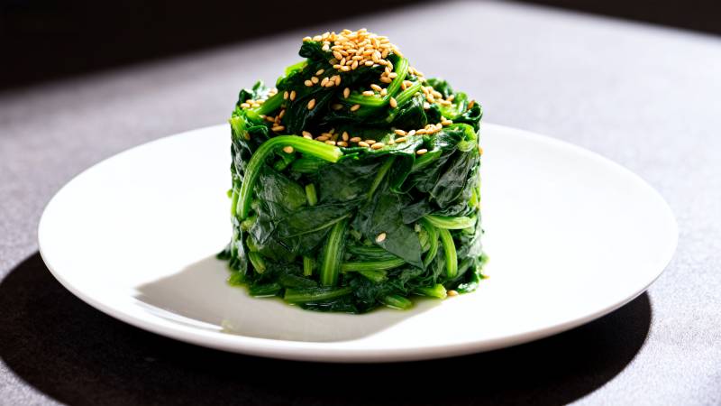 凉拌菠菜塔图片