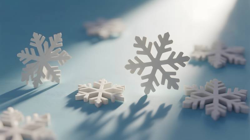 雪花静谧蓝光中图片