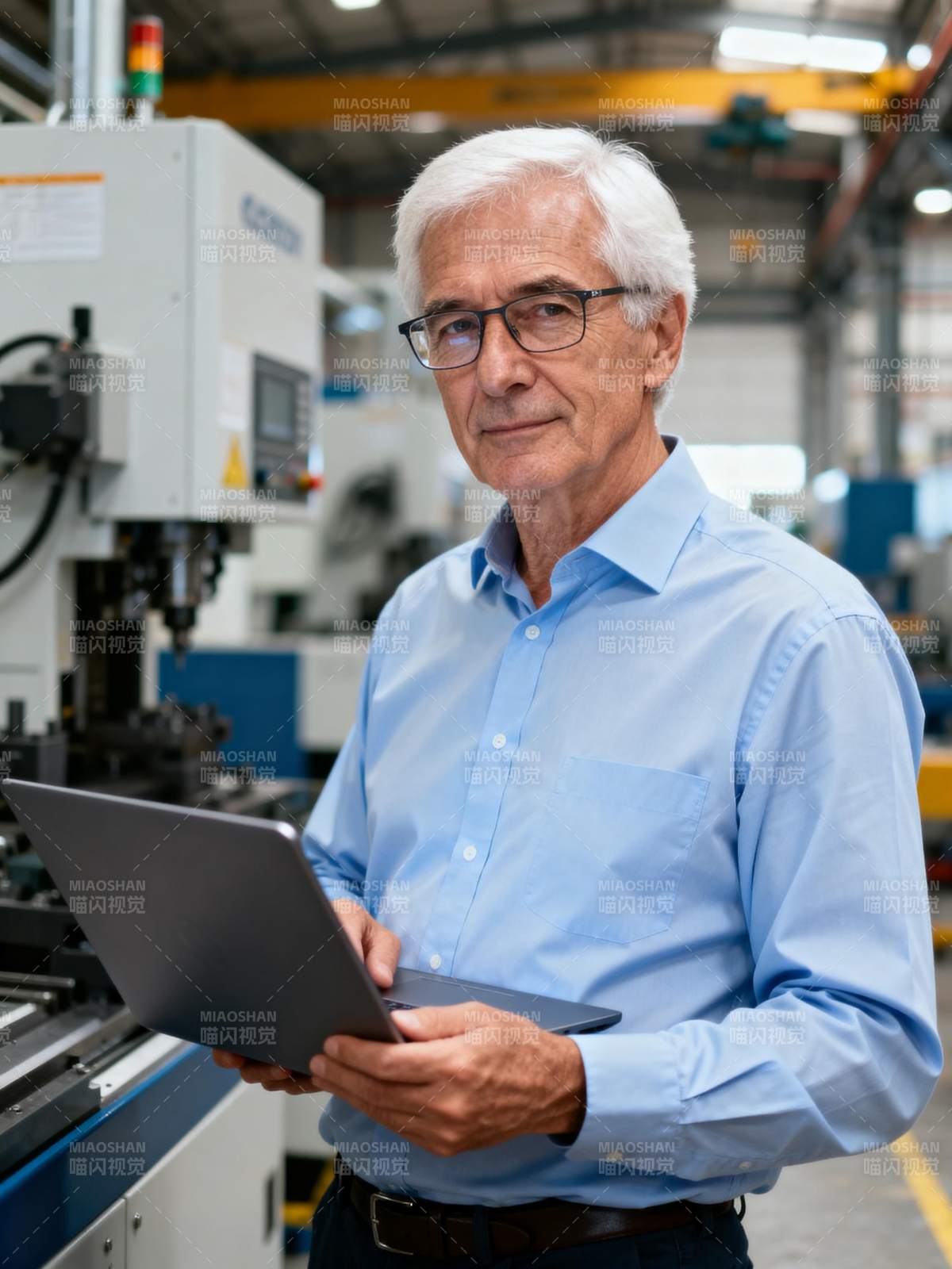 工厂里的技术专家图片