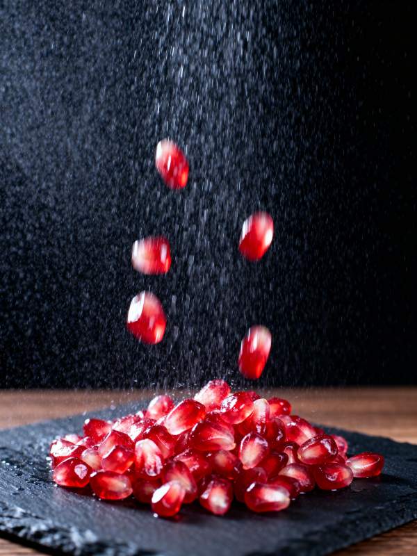 石榴籽飞溅瞬间图片