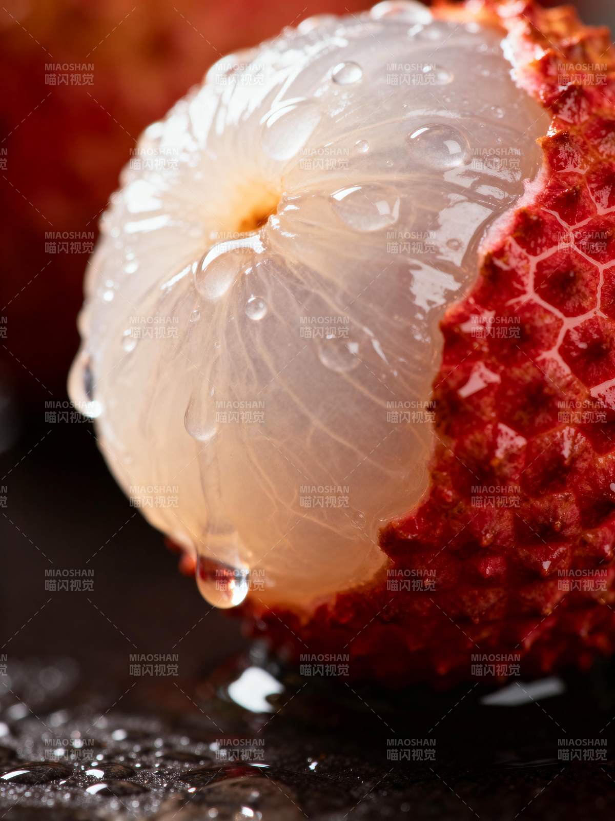 晶莹荔枝特写图片