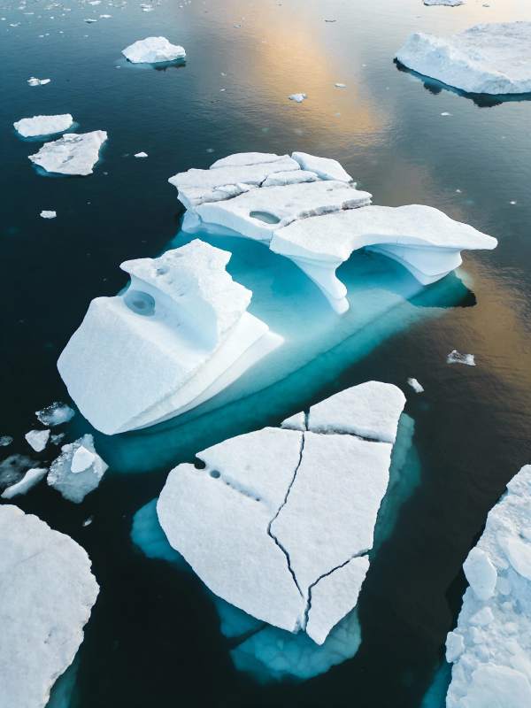 冰海浮影图片