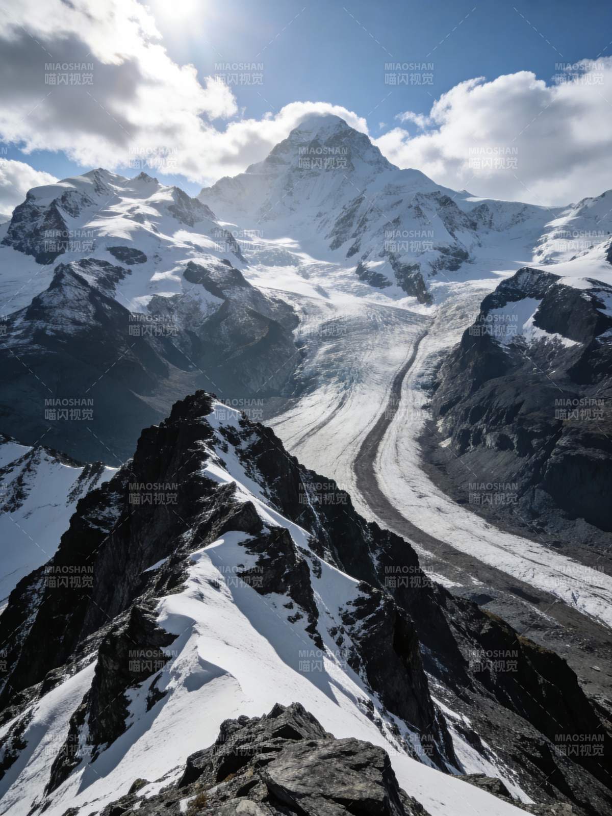 雪山冰川壮丽景色图片
