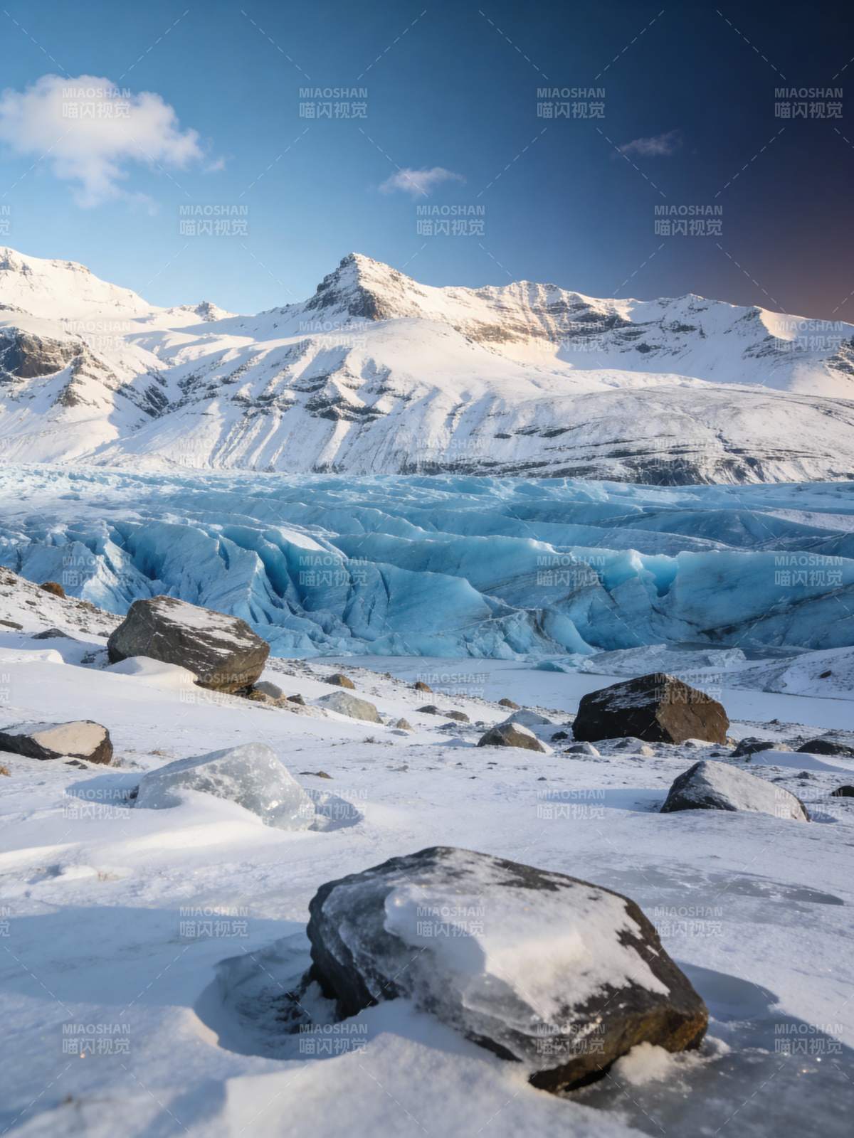 冰川雪峰奇景图片