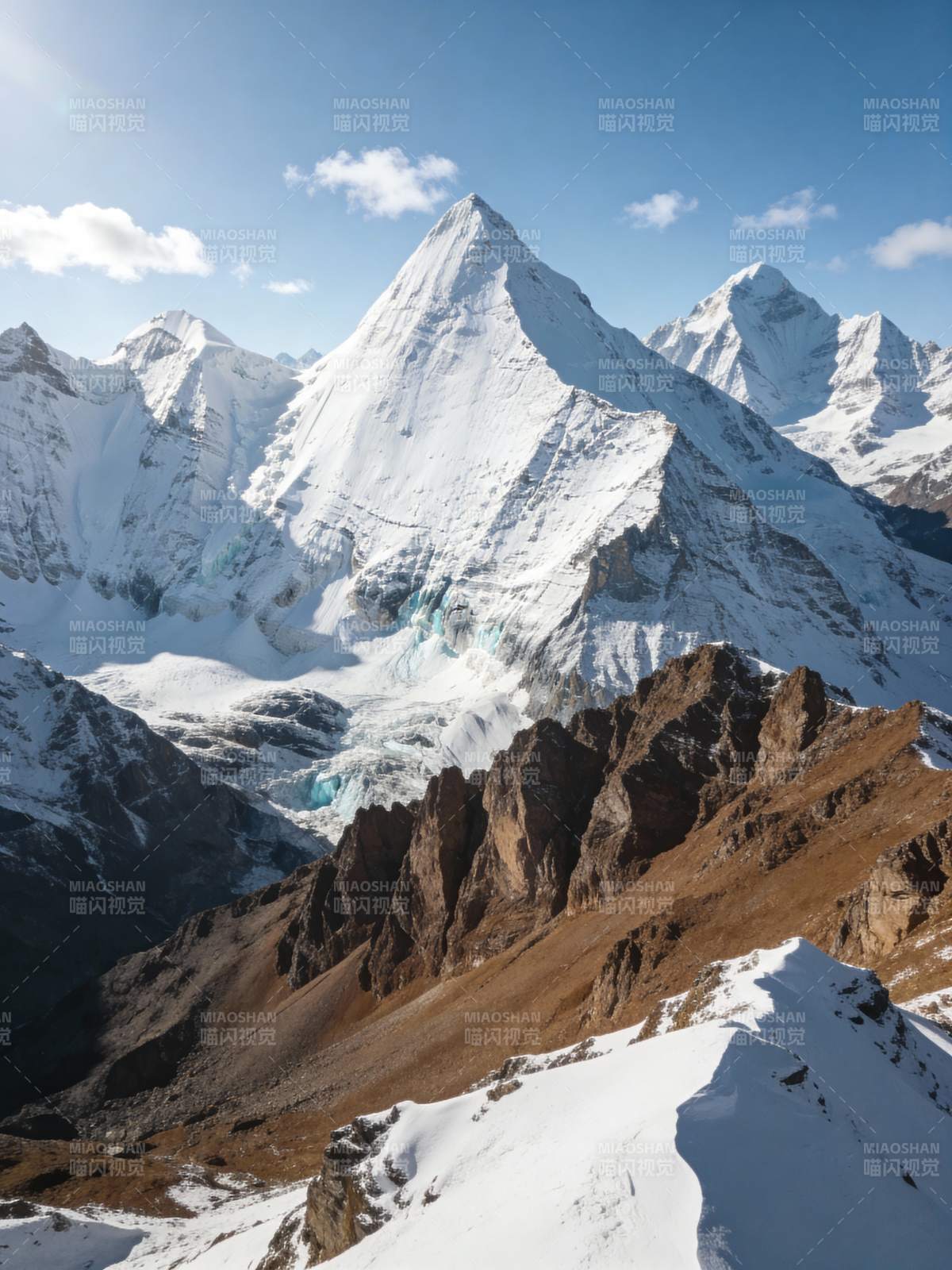 雪山巍峨 冰川壮丽图片