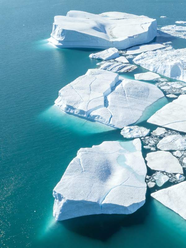 冰山浮海 碧波映雪图片