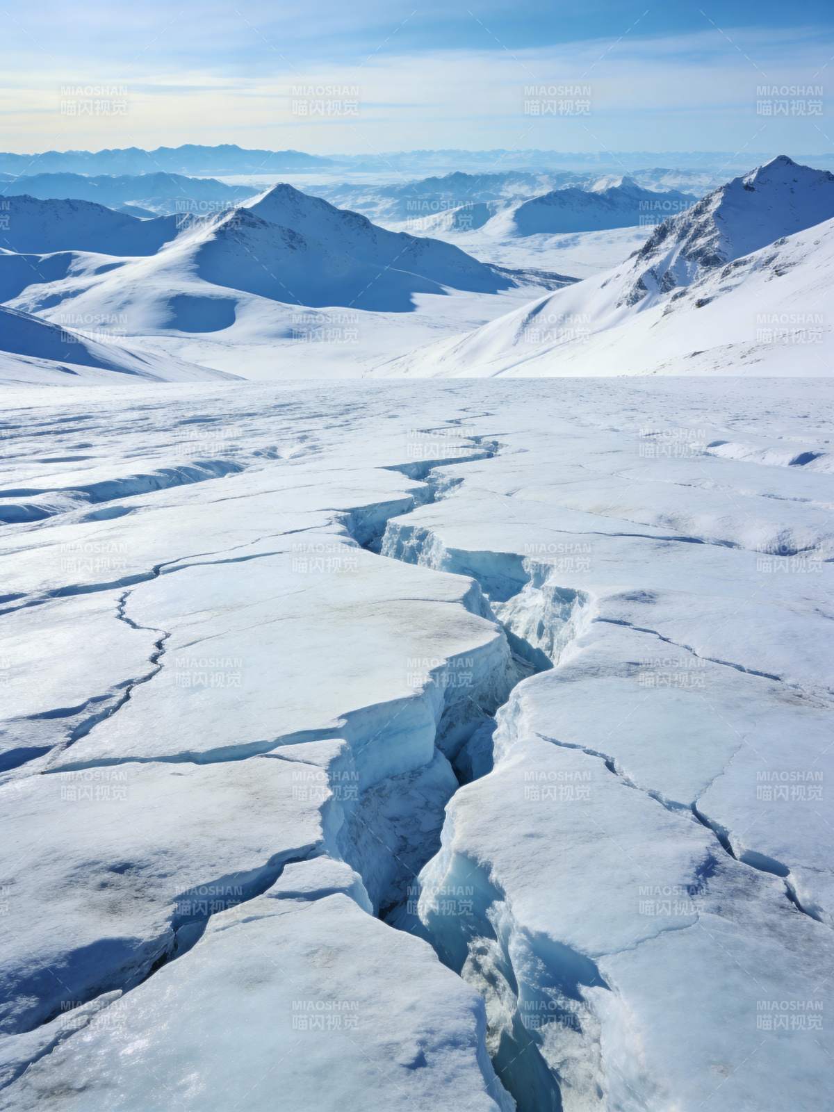 冰川裂隙 雪山壮景图片