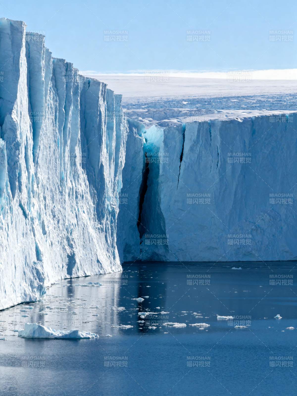 冰川裂隙奇观图片