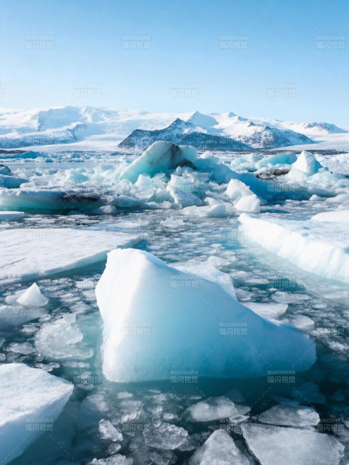 冰川湖景图片