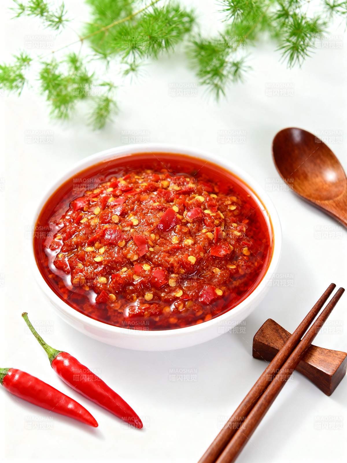 辣椒酱配红椒图片