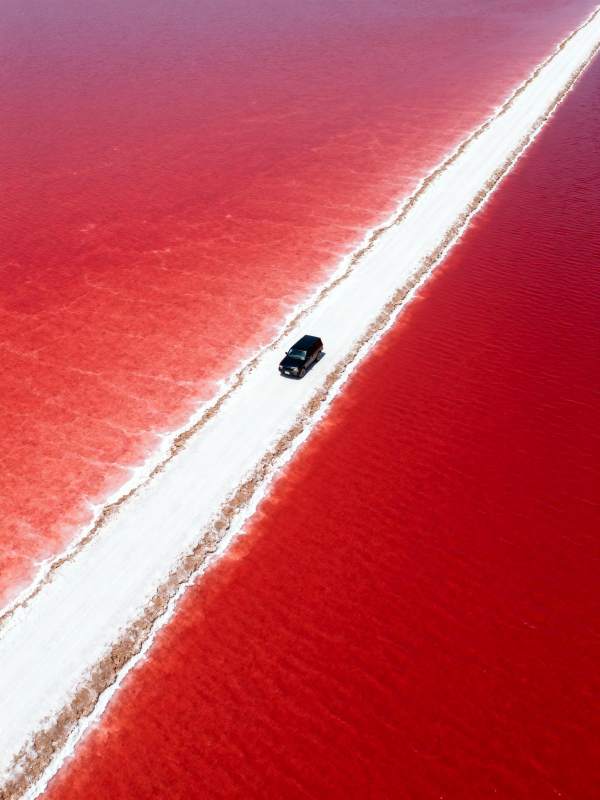 红湖上的白色之路图片