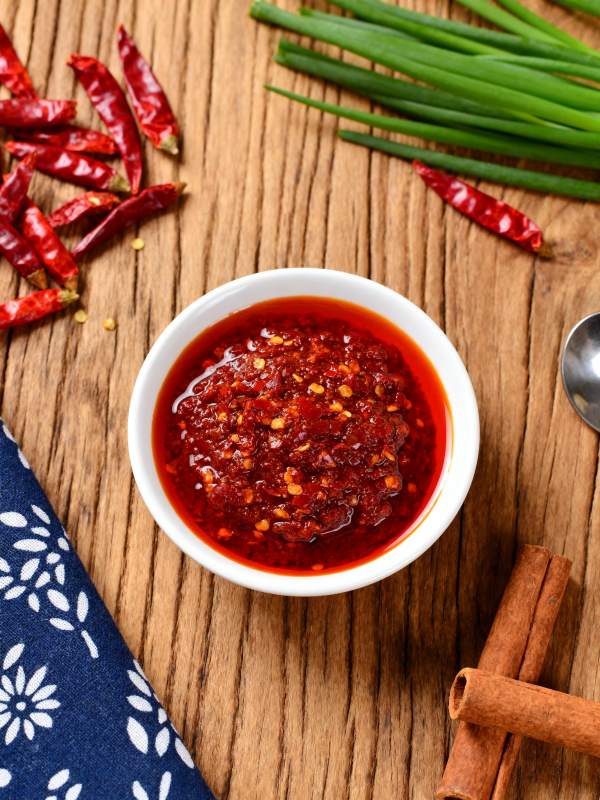 香辣红油辣椒酱图片